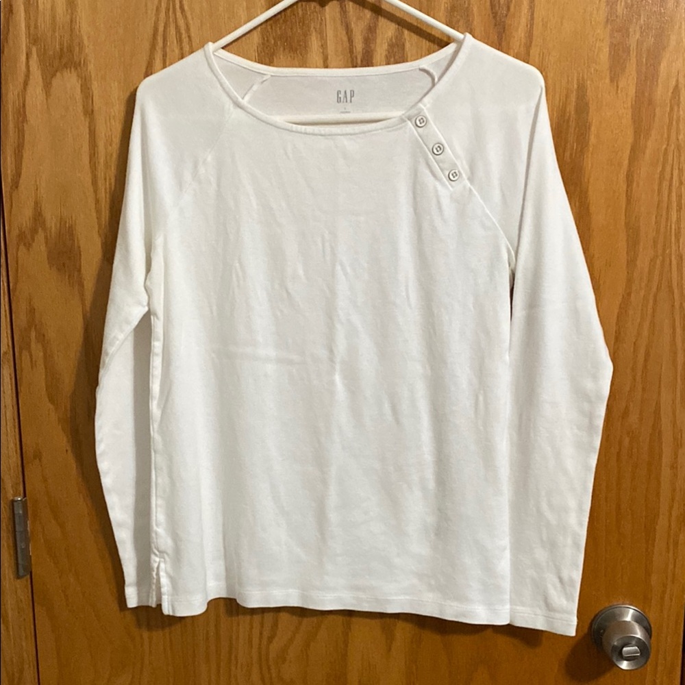 GAP Women’s White Long Sleeve Top